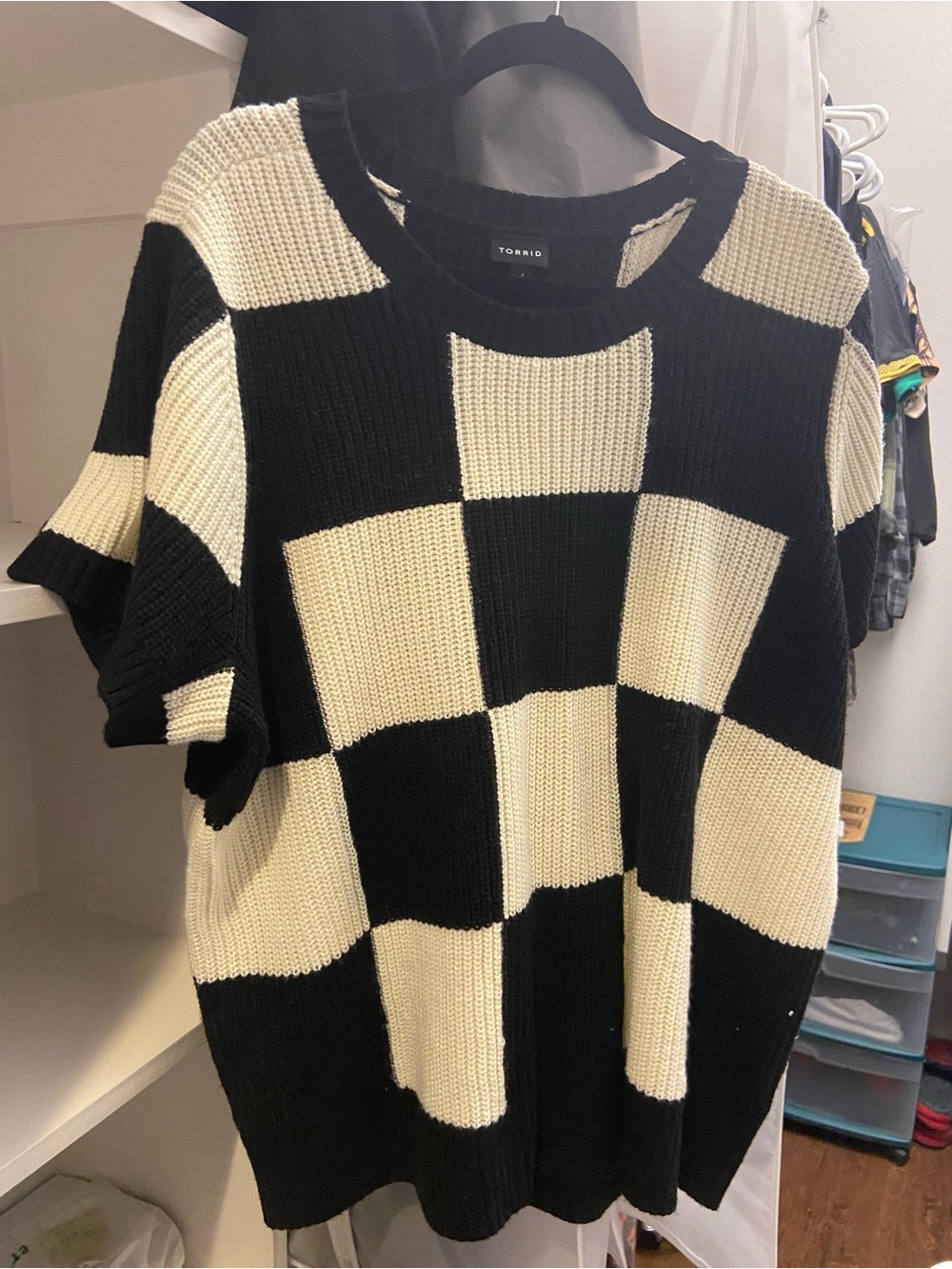 Torrid Short Sleeve Pullover Sweater Black White Checkered